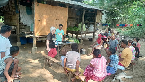 Anneluise bei den Aetas